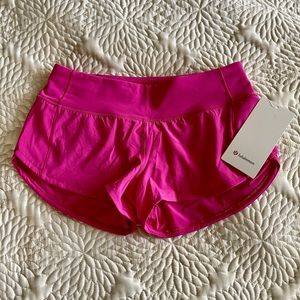 NWT Speed Up shorts 2.5” (4) Sonic Pink